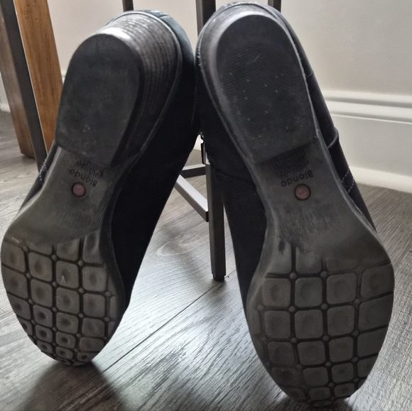 ​Blondo Black Waterproof Suede Ankle Boots Booties Women's Size 8M EUC - Picture 7 of 7